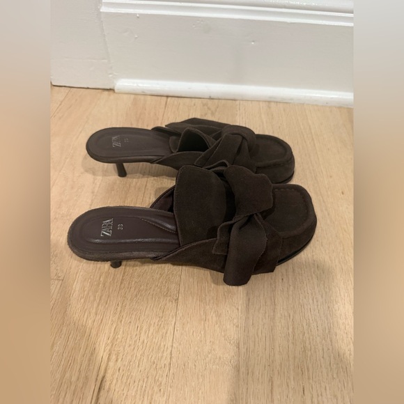 Zara Women's Dark Brown Suede Mules with Bow - Picture 3 of 6